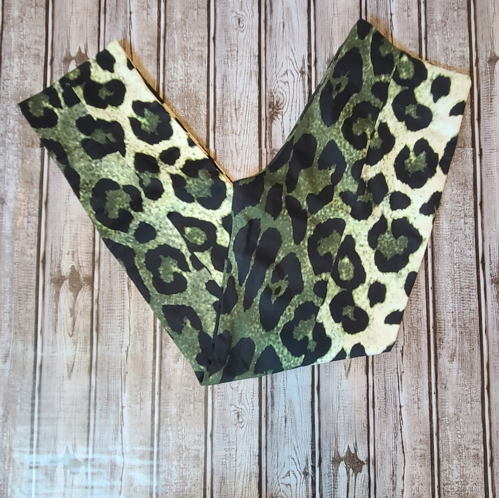 Samantha Sung Green Leopard Print Skinny Cropped Pants size 2